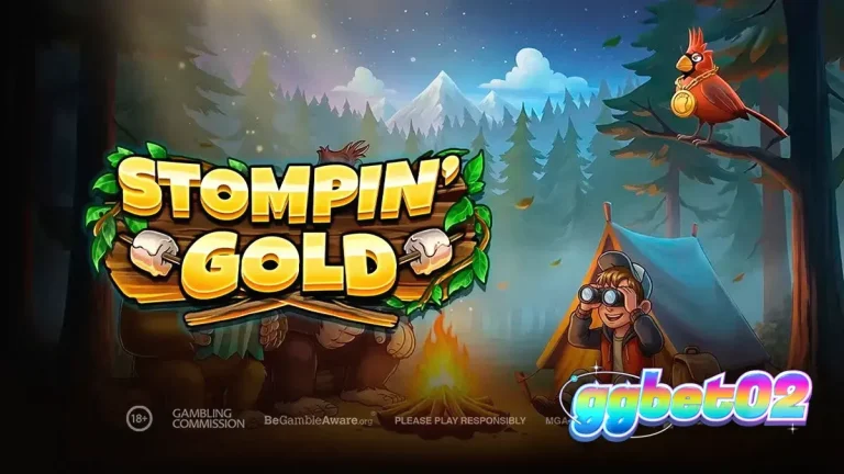 Pemandangan hutan berkabut dalam slot Stompin Gold dengan karakter Jack Tracker